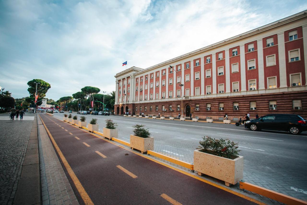 The Heart Of Tirana Apartment Exterior photo