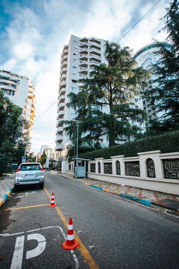 The Heart Of Tirana Apartment Exterior photo